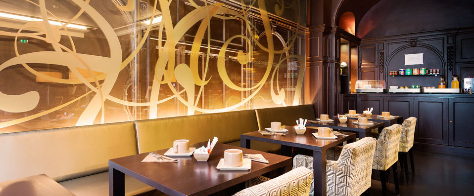 Hôtel Chambellan Morgane - A romantic getaway in the Parisian city of love - Paris, France