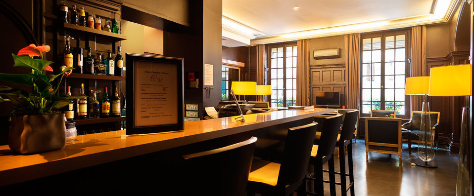 Hôtel Chambellan Morgane - A romantic getaway in the Parisian city of love - Paris, France