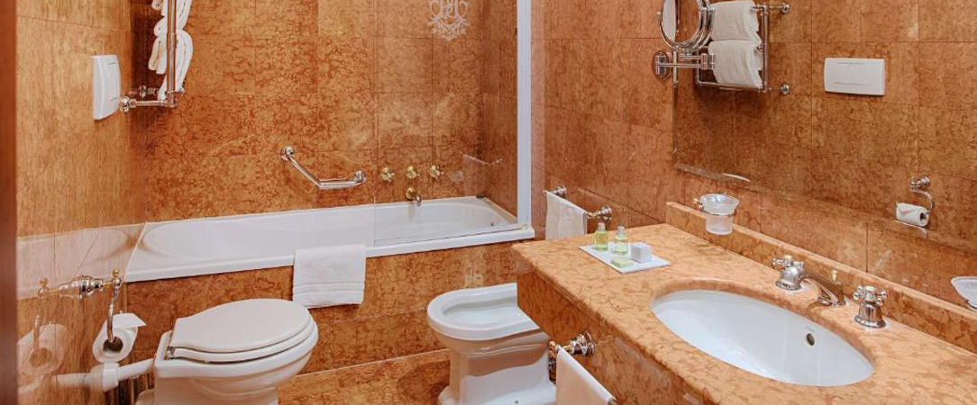 NH Venezia Santa Lucia ★★★★ - Venetian opulence in the trendy Cannaregio district.       - Venice, Italy
