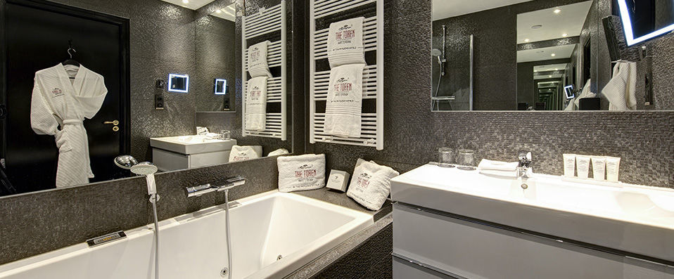 Hotel The Toren ★★★★ - Séjour à Amsterdam dans un hôtel au charme unique. - Amsterdam, Pays-Bas