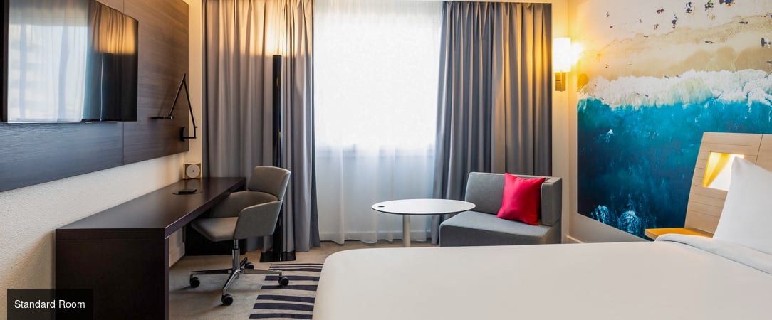 Novotel Bordeaux Centre ★★★★ - A chic getaway to the bustling streets of Bordeaux. - Bordeaux, France