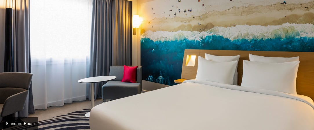 Novotel Bordeaux Centre ★★★★ - A chic getaway to the bustling streets of Bordeaux. - Bordeaux, France