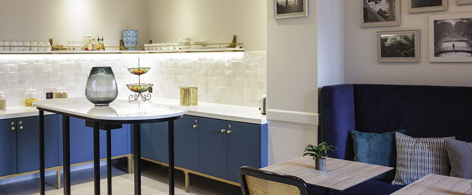 Mercure Paris Notre-Dame Saint-Germain-des-Prés ★★★★ - Contemporary comfort in the ultra-trendy Latin Quarter. - Paris, France