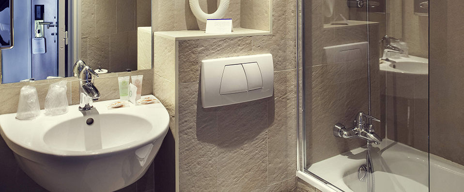 Mercure Paris Notre-Dame Saint-Germain-des-Prés ★★★★ - Last Minute - Comfort and excitement in the trendy Latin Quarter of Paris. - Paris, France