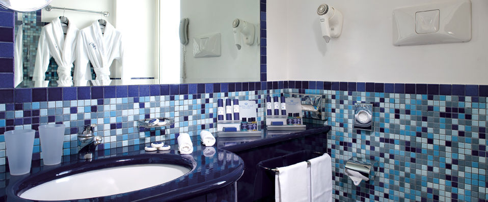 Hotel Royal Continental ★★★★ - Treat your taste buds and eyes to the incredible city of Naples - Naples, Italy