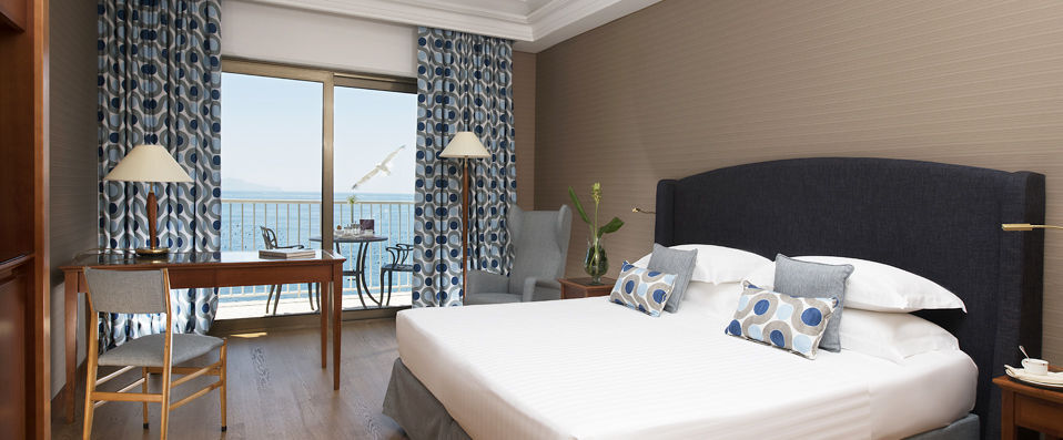 Hotel Royal Continental ★★★★ - Treat your taste buds and eyes to the incredible city of Naples - Naples, Italy