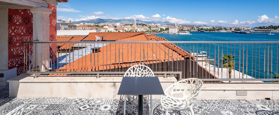 Galeria Valeria Seaside Downtown ★★★★ - A split between traditional and modern settings in the Mediterranean city of Split! - Split, Croatia