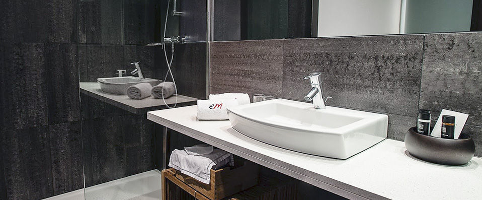 Villa Emilia ★★★★ - The best base in the city for exploring the delights of Barcelona. - Barcelona, Spain