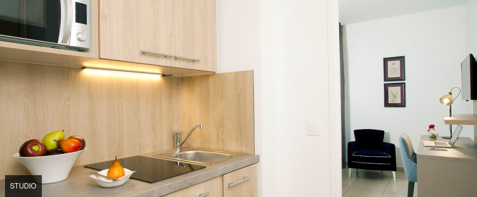 Residhome Bordeaux - A stay in a spacious studio on the banks of River Garonne. - Bordeaux, France