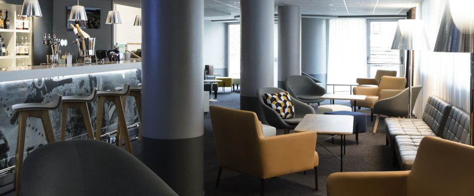 Novotel Château de Versailles ★★★★ - Immerse yourself in the tranquility and timeless elegance of Versailles. - Versailles, France