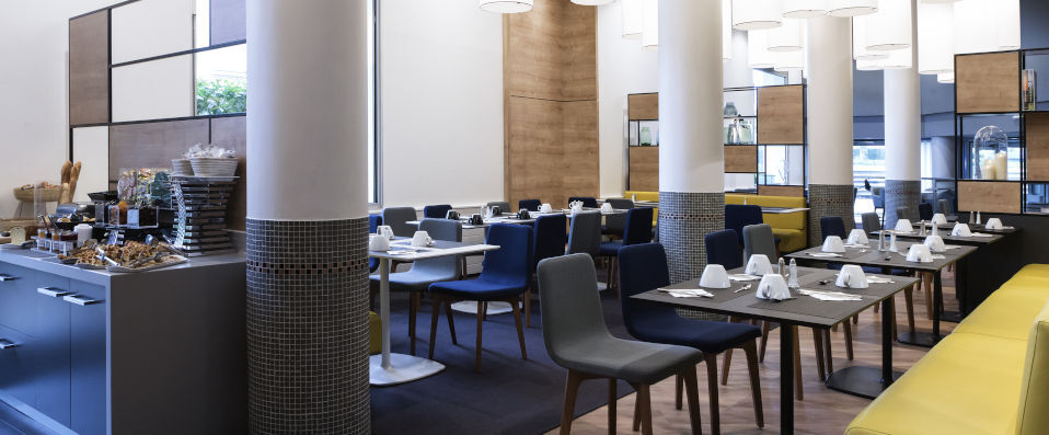 Novotel Château de Versailles ★★★★ - Immerse yourself in the tranquility and timeless elegance of Versailles. - Versailles, France