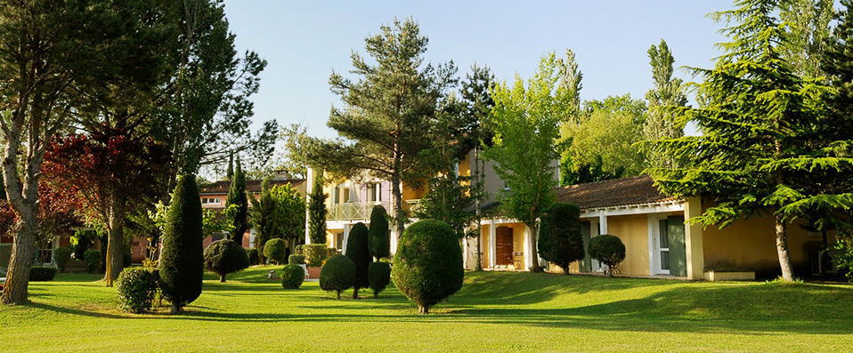 Le Domaine de la Petite Isle ★★★★ - Last Minute - A peaceful hotel in the countryside. - Luberon, France