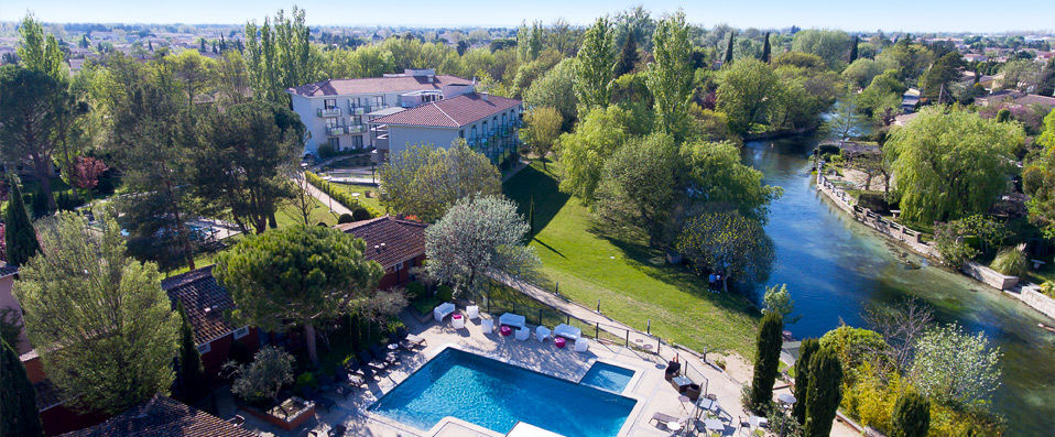 Le Domaine de la Petite Isle ★★★★ - Dernière minute - Un écrin de verdure privilégié en plein cœur de la Provence. - Luberon, France