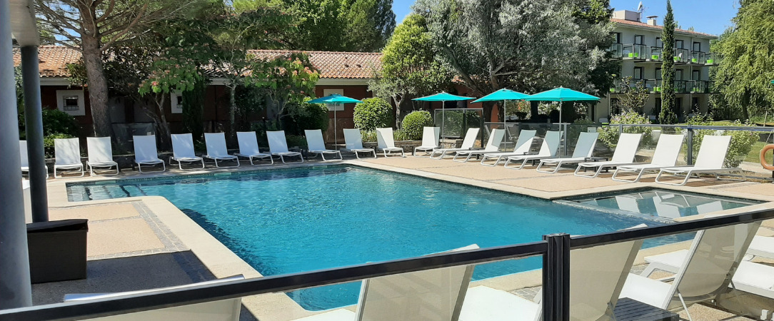 Le Domaine de la Petite Isle ★★★★ - Dernière minute - Un écrin de verdure privilégié en plein cœur de la Provence. - Luberon, France