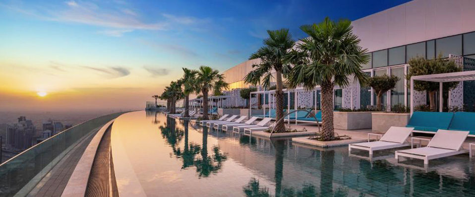 Address Beach Resort ★★★★★ - Brand-new luxury and elegance in this towering 5-star resort. - Dubai, United Arab Emirates