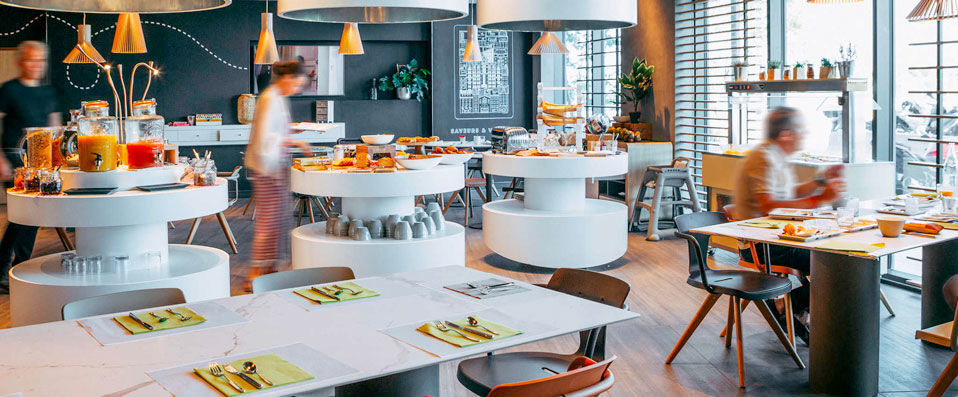 Novotel Paris Cœur d'Orly Airport ★★★★ - Dernière minute - Une adresse chaleureuse au cœur de l’Aéroport d’Orly. - Orly, France