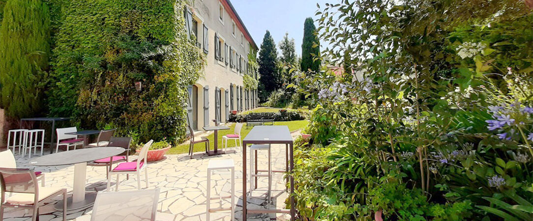 Mercure Carcassonne La Cité ★★★★ - A charming farmhouse lookalike in the French medieval city of Carcassonne. - Carcassonne, France