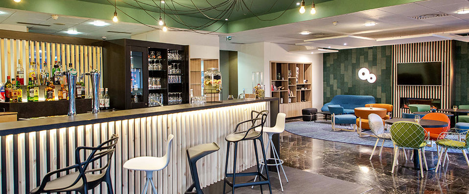 Mercure Cavaillon ★★★★ - Last Minute - Luscious green surroundings in the French town of Cavaillon. - Luberon, France