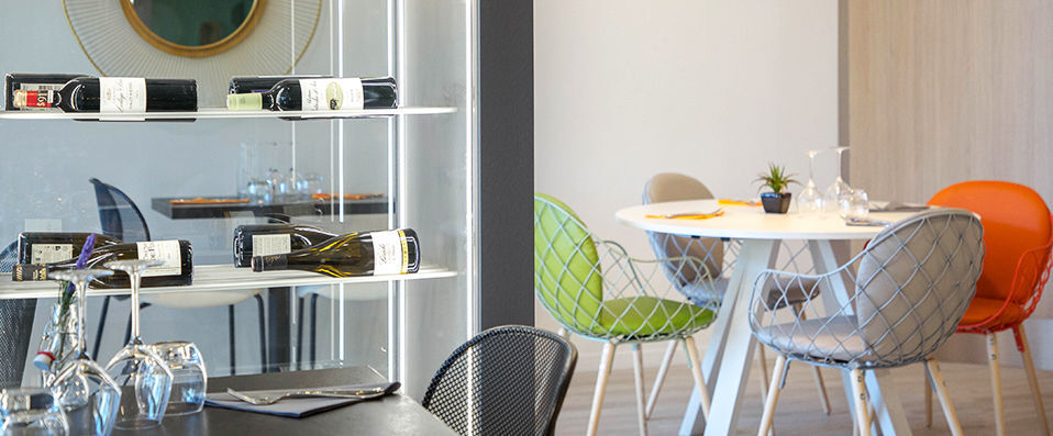 Mercure Cavaillon ★★★★ - Last Minute - Luscious green surroundings in the French town of Cavaillon. - Luberon, France