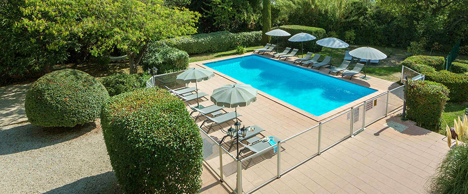 Mercure Cavaillon ★★★★ - Last Minute - Luscious green surroundings in the French town of Cavaillon. - Luberon, France