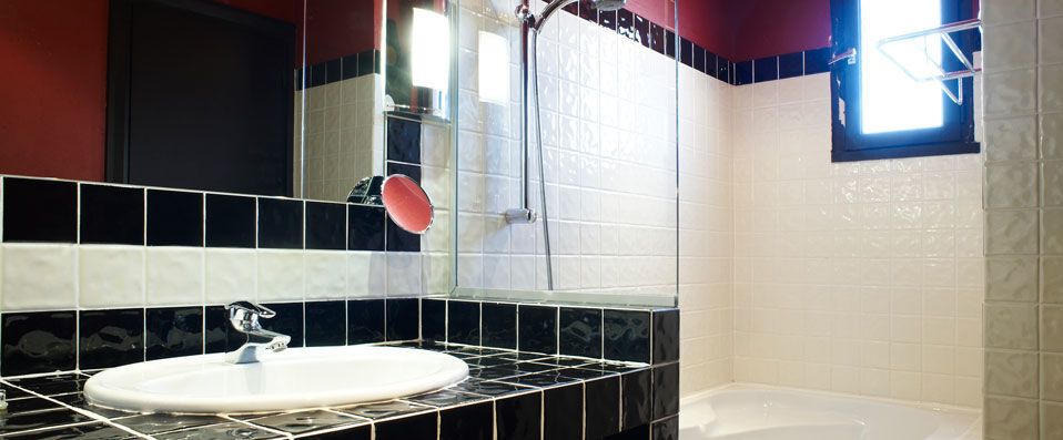 Mercure Marseille Centre Bompard La Corniche ★★★★ - Last minute - A bourgeois mansion nestled amongst a leafy green paradise. - Marseille, France