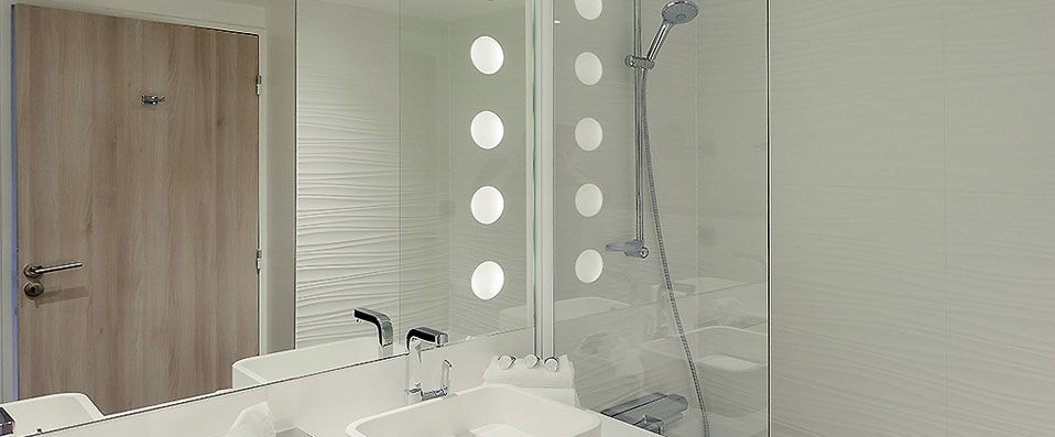 Mercure Orléans Centre Bords de Loire ★★★★ - Last minute - A haven of relaxation for your French getaway - Orléans, France