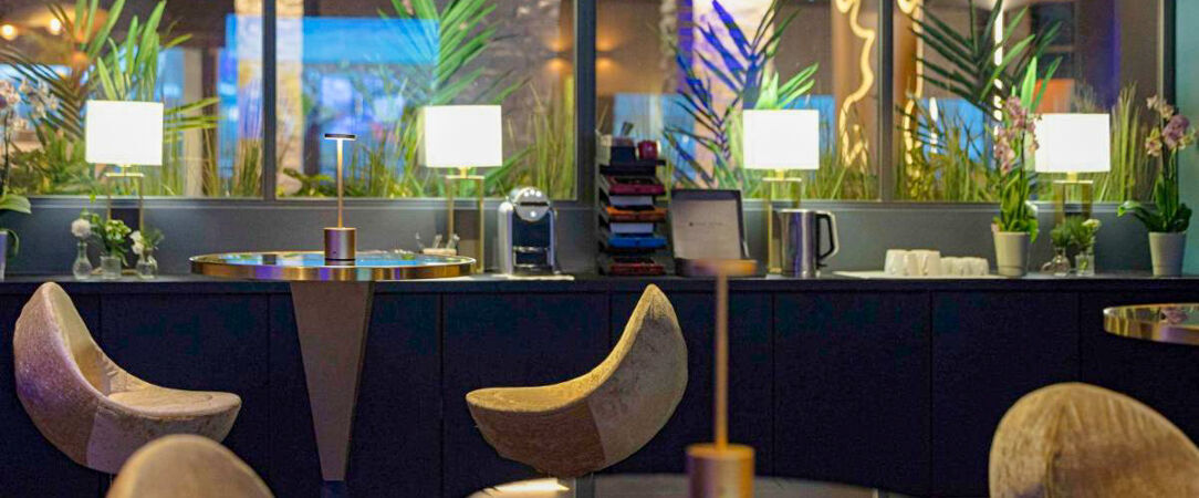 Mercure Orléans Centre Bords de Loire ★★★★ - Dernière minute - Le rouge & le blanc élégants à Orléans ! - Orléans, France