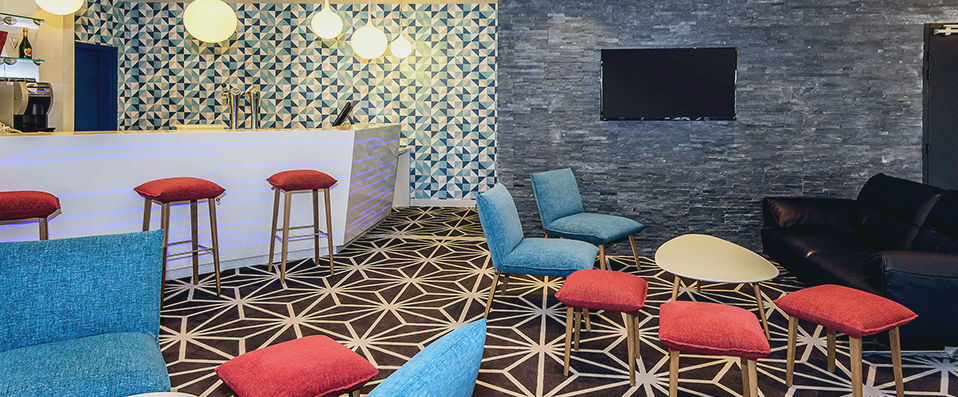 Mercure Poitiers Centre near Futuroscope ★★★★ - Last minute - A fun and vibrant hotel in the Futuroscope Technopole. - Nouvelle-Aquitaine, France