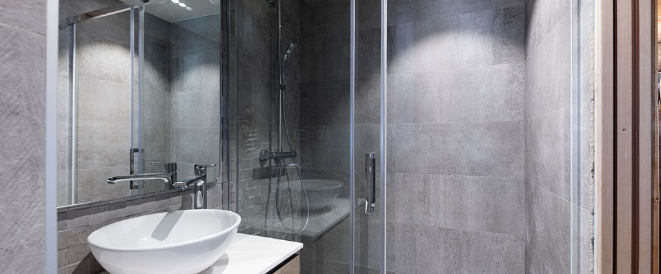 Chalet Sachette - Rustic alpine chalets with a touch of modern decor. - Tignes, France