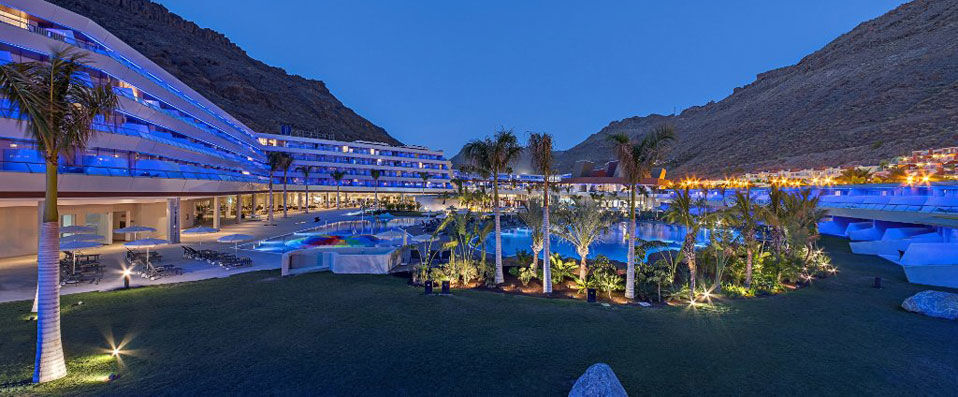 Radisson Blu Resort & Spa Gran Canaria Mogan ★★★★★ - Surrounded by the mountains and waters of Gran Canaria. - Gran Canaria, Spain