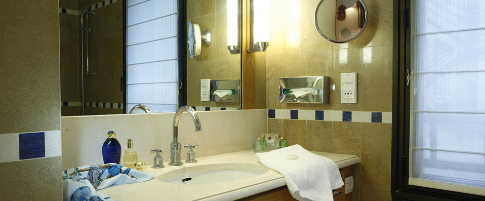 La Résidence du Roy Paris Champs Elysées ★★★★- Last minute - Comfort and elegance in the heart of Paris. - Paris, France