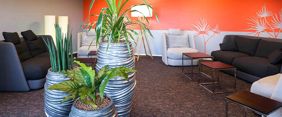 Novotel Poitiers Site du Futuroscope ★★★★ - Last minute - A fun and vibrant hotel in the Futuroscope Technopole. - Futuroscope, France