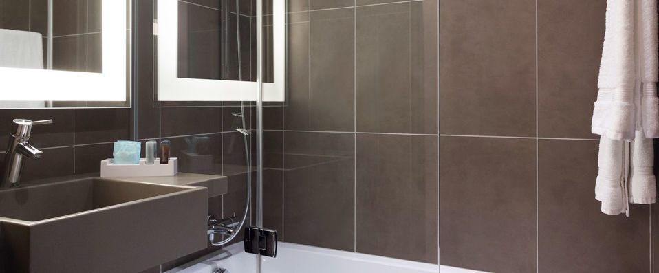 Novotel Paris Pont de Sèvres ★★★★ - Homely, cosy rooms situated just outside the Parisian capital. - Paris, France