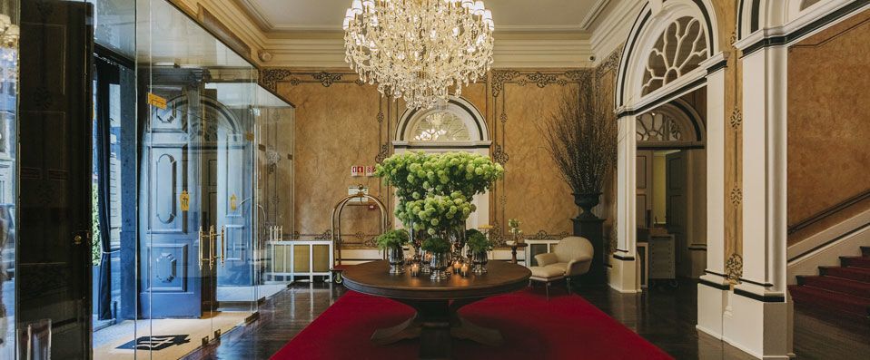 Torel Palace Porto ★★★★★ - A Portuguese palace of pure luxury and elegance. - Porto, Portugal