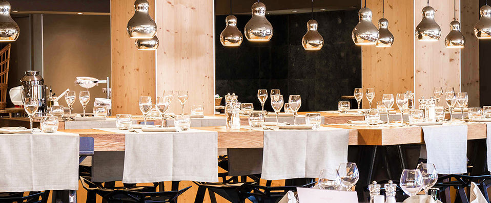 Mercure Chamonix Centre ★★★★ - Last Minute - Rustic chalet-style rooms nestled in a wintry paradise. - Chamonix, France