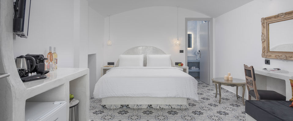 Sole d'oro Luxury Suites - A Cycladic ballad of luxury and relaxation. - Santorini, Greece