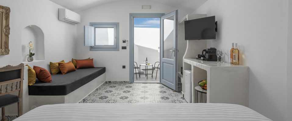 Sole d'oro Luxury Suites - A Cycladic ballad of luxury and relaxation. - Santorini, Greece