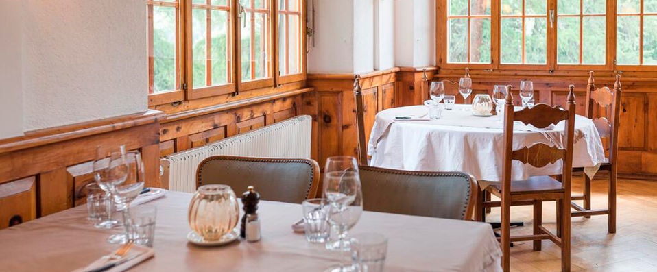 Grand Hôtel & Kurhaus - Le Paradis Blanc entre les monts & forêt suisses. - Arolla, Suisse