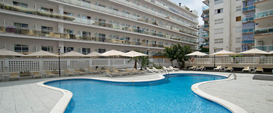 Hotel Salou Beach by Pierre & Vacances - Make yourself at home in sunny Salou. - Salou, Spain