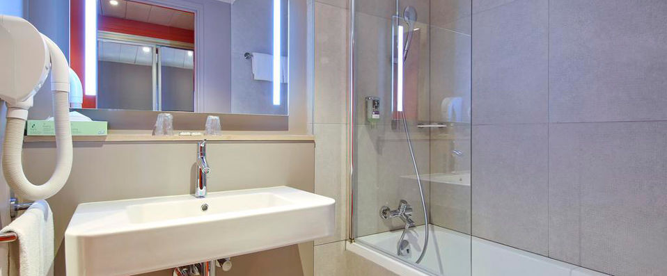 Mercure Grenoble Meylan ★★★★ - Dernière minute - Experience authentic local luxury. - Grenoble, France