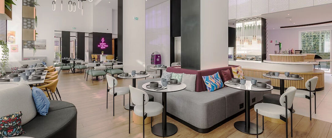 Yotel Porto ★★★★ - Innovation and creativity blend in the heart of Porto. - Porto, Portugal