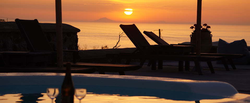 Symmetry Suites ★★★★ - Uncover traditional Santorini with this extraordinary stay - Santorini, Greece