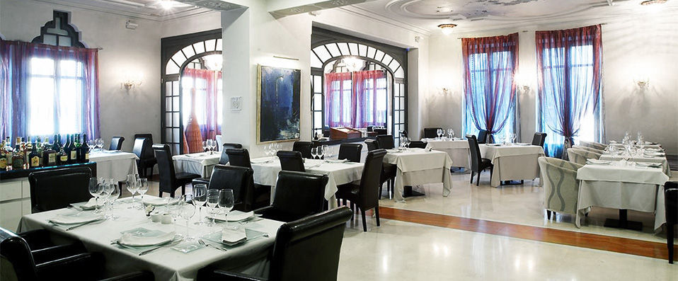 Hotel Sant Roc ★★★★ - Découverte du folklore de la Catalogne, aux portes des Pyrénées - Lérida, Espagne