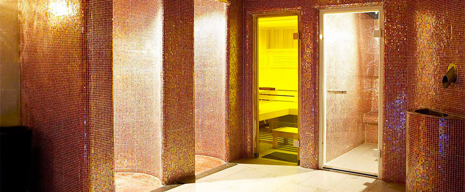 Hotel Sant Roc ★★★★ - Découverte du folklore de la Catalogne, aux portes des Pyrénées - Lérida, Espagne