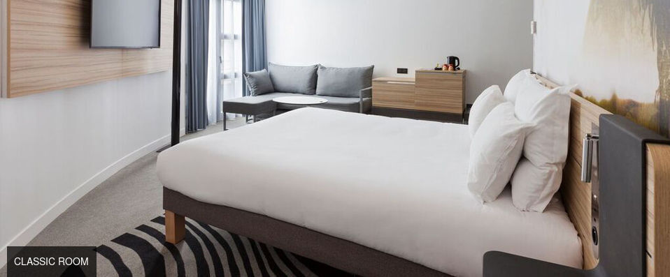 Novotel Tours Centre Gare ★★★★ - A modern and cosy abode nestled in the centre of Tours. - Tours, France