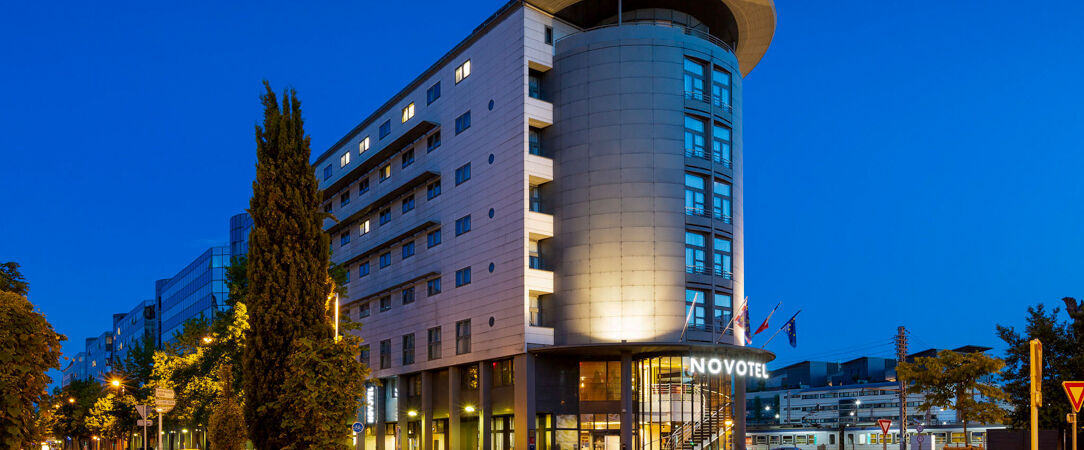 Novotel Tours Centre Gare ★★★★ - Un hôtel VeryChic pour visiter les trésors de Tours & du Val de Loire. - Tours, France