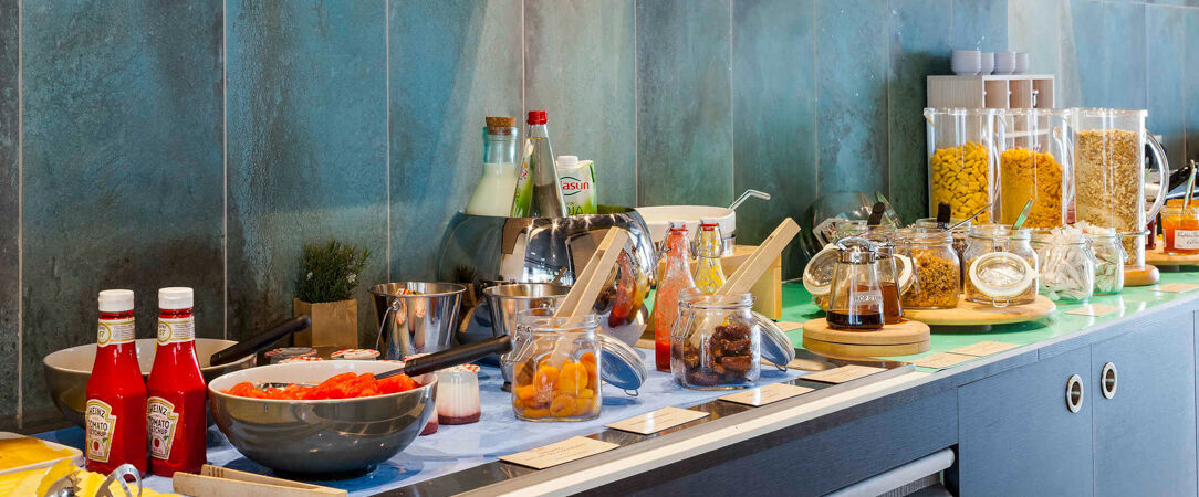 Novotel Tours Centre Gare ★★★★ - Un hôtel VeryChic pour visiter les trésors de Tours & du Val de Loire. - Tours, France