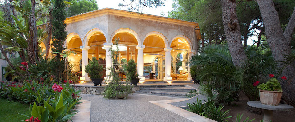 Lago Garden Hotel & Spa ★★★★★ - In the shade of the palms, enjoy a taste of the Mediterranean life. - Mallorca, Spain