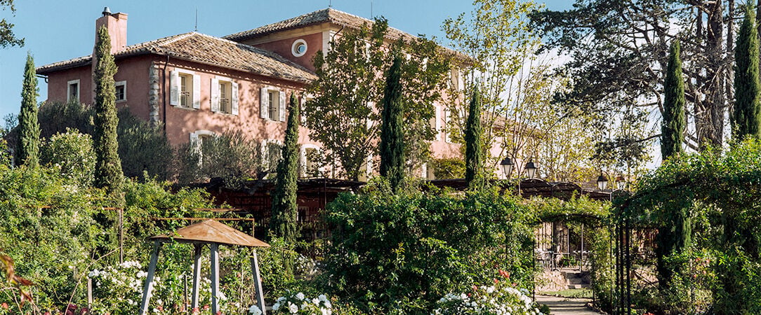 Château Saint-Roux - Se perdre dans les vignobles en séjournant dans un château provençal. - Var, France