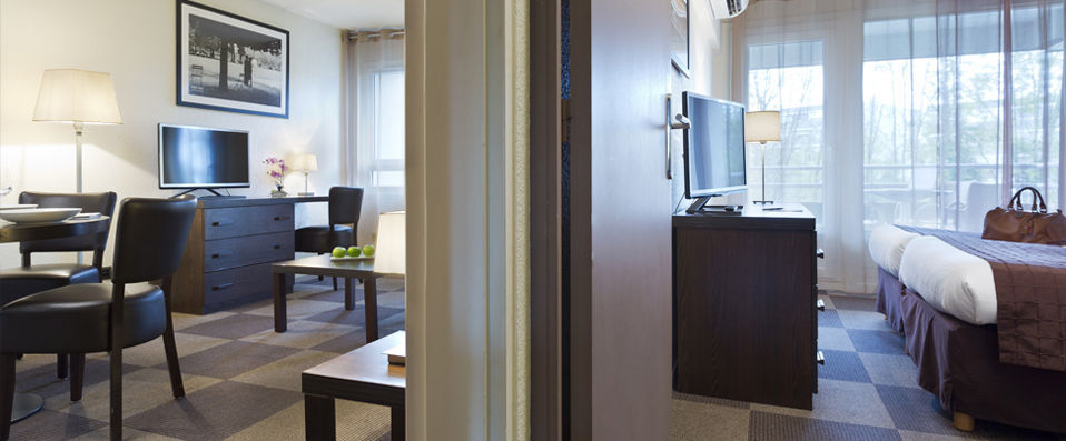 Résidence La Réserve Ferney-Voltaire ★★★★ - Last minute - An elegant and serene residence by the Swiss border. - Ferney-Voltaire, France